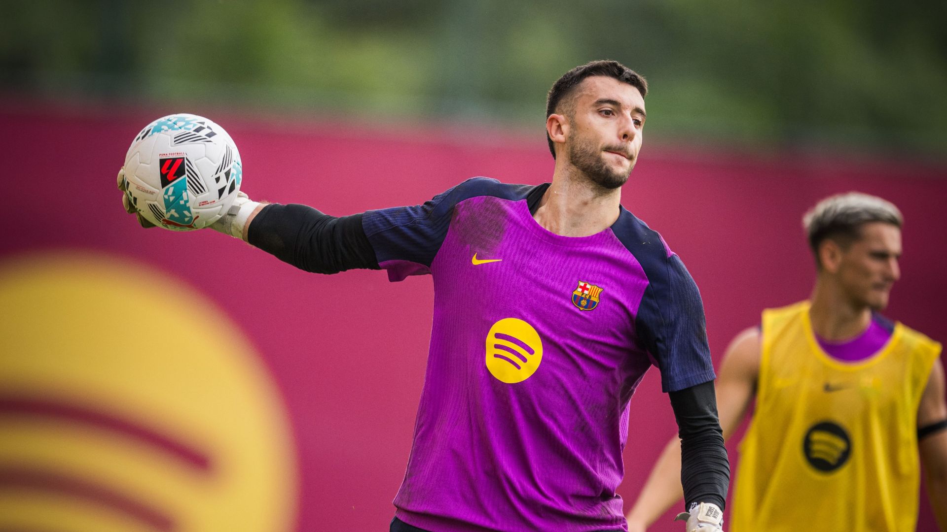 Luis de la Fuente convoca Joan Garcia per primera vegada, tot i l'ensurt contra el Newcastle | FC Barcelona, selecció espanyola