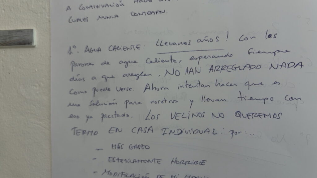 Veïns d'un edifici sostenible de la Marina de Port, sense aigua calenta durant setmanes | aigua, avaries, eficiència energètica, queixes veïnals, sostenible