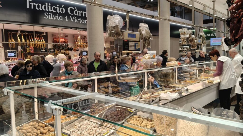 Estrena nou mercat de montserrat