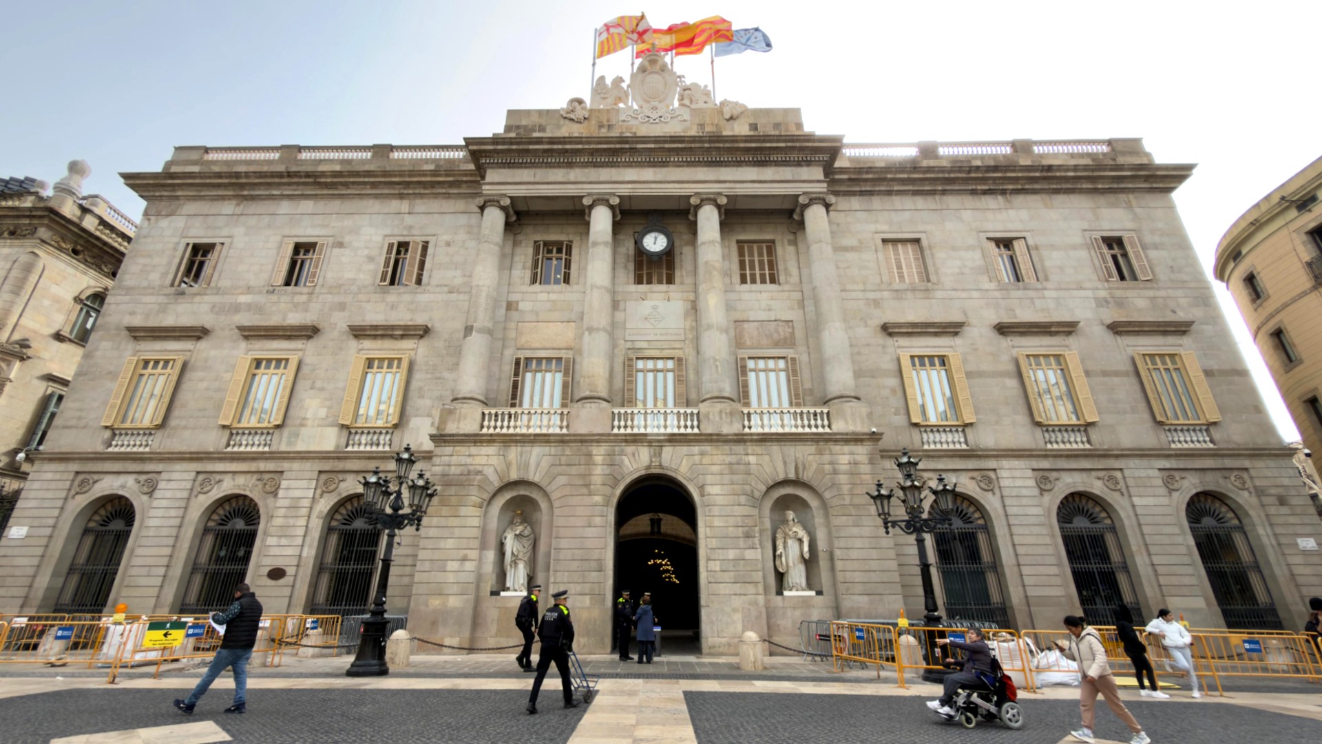 façana ajuntament de barcelona