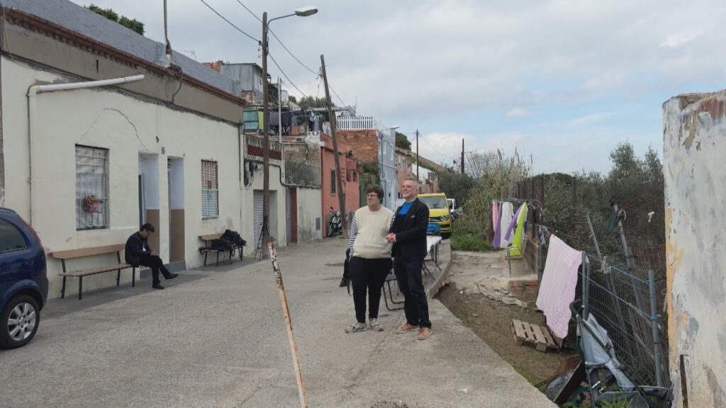 El director Claudio Zulian torna a retratar el Carmel amb un documental en pla seqüència | Barris, cine, documental