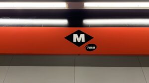 Una incidència deixa sense servei un tram de l’L2 del metro durant quatre hores