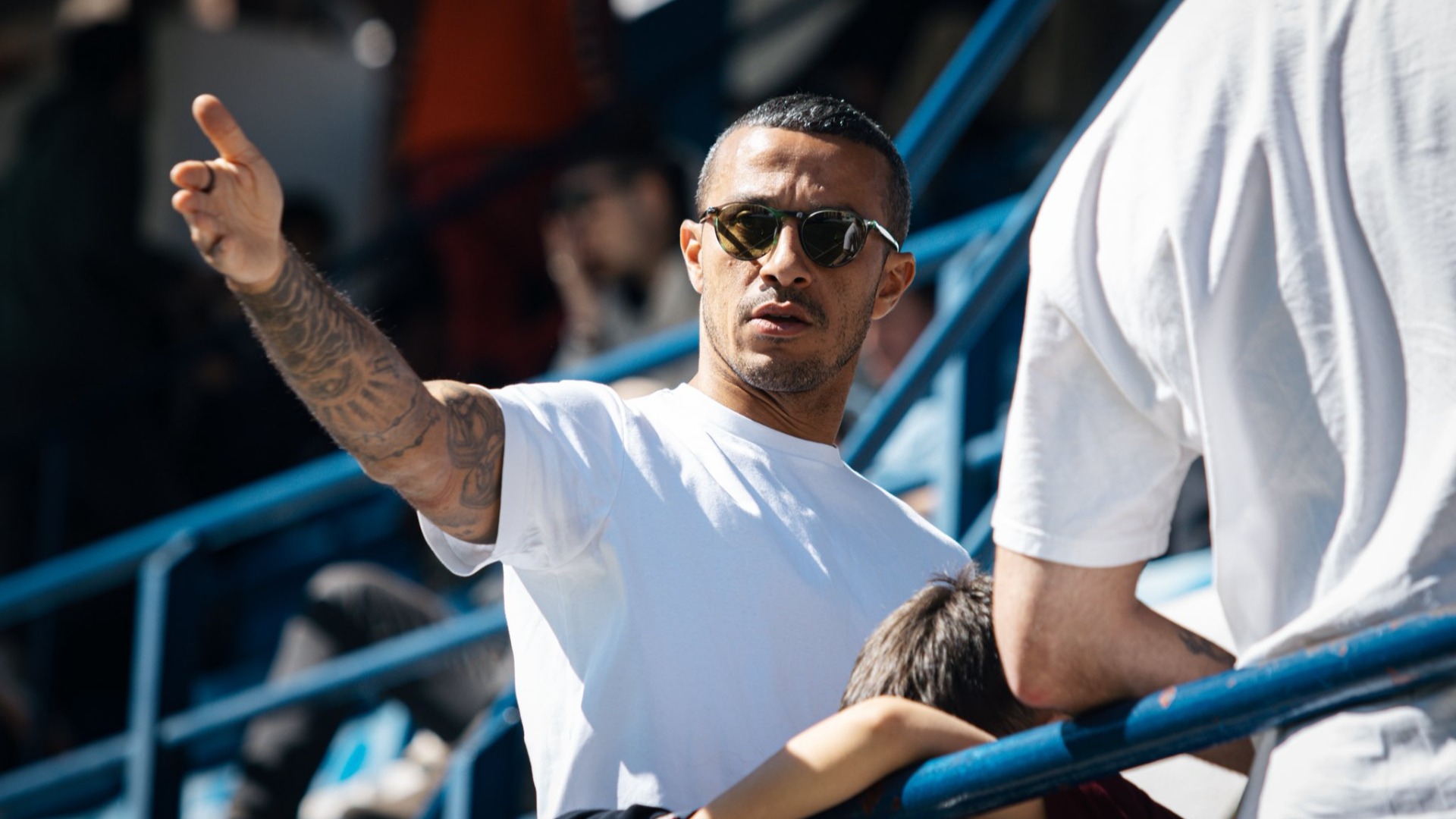 Thiago Alcántara visita Nou Sardenya partit CE Europa - CE L'Hospitalet Tercera RFEF