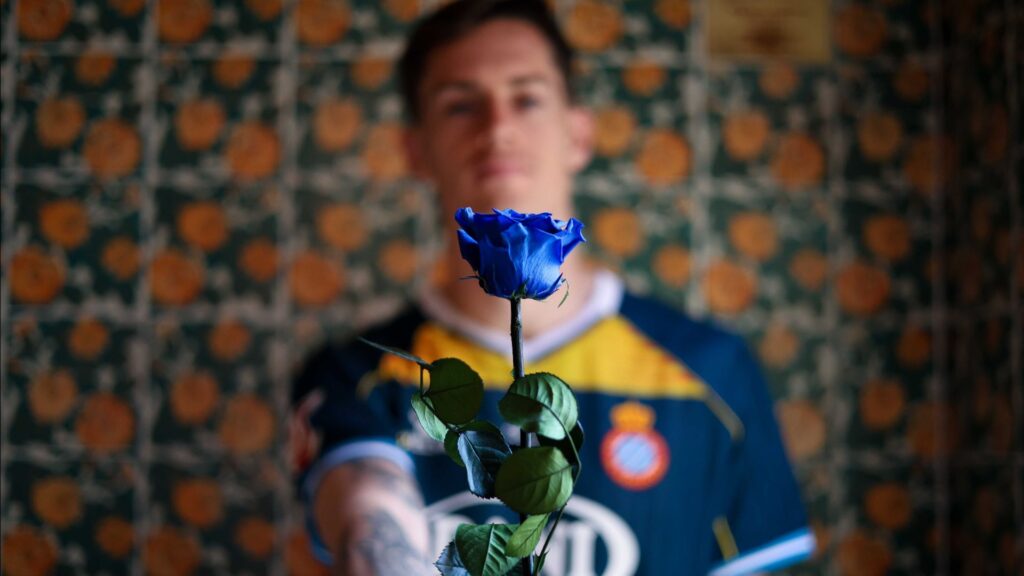 L'emotiva campanya de l'Espanyol per celebrar Sant Jordi amb Pol Lozano | RCD Espanyol, Sant Jordi