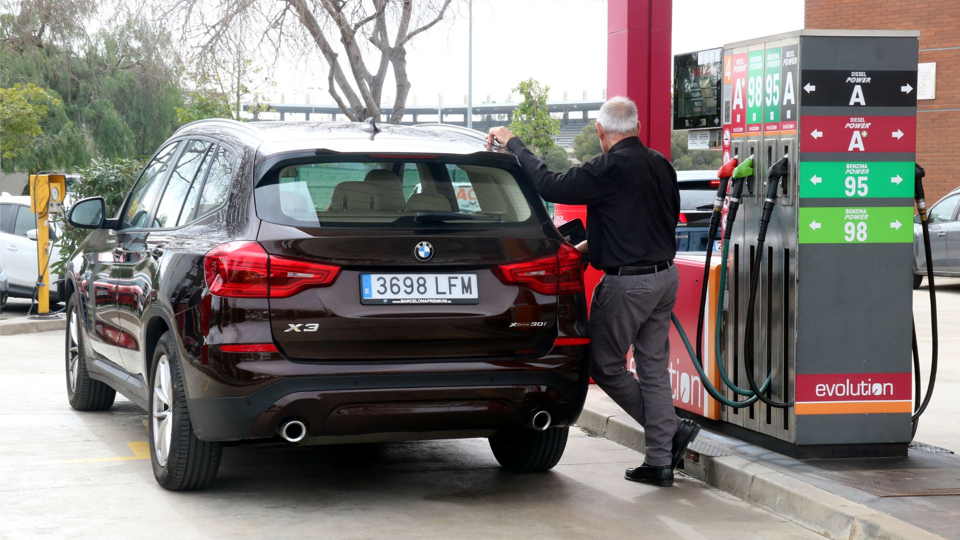 La inflació cau dues dècimes i se situa en el 3,2 % a l'abril malgrat l'encariment dels combustibles | preus