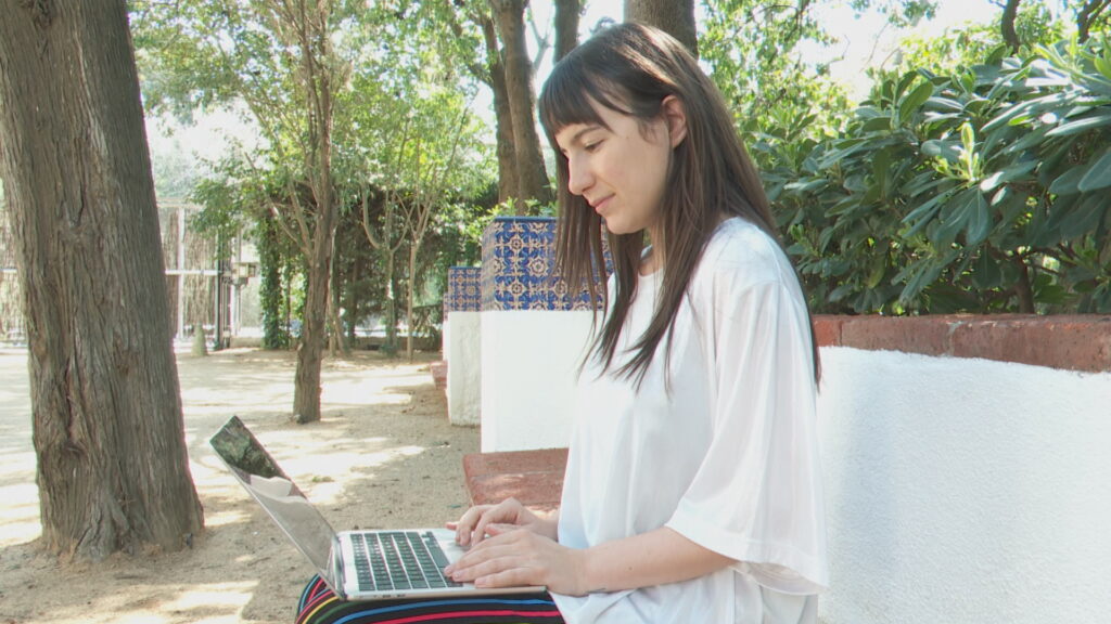 L'art més emergent, a betevé: els finalistes del festival Lluerna, a 'La brama' | art contemporani, festival, Fundació Joan Miró