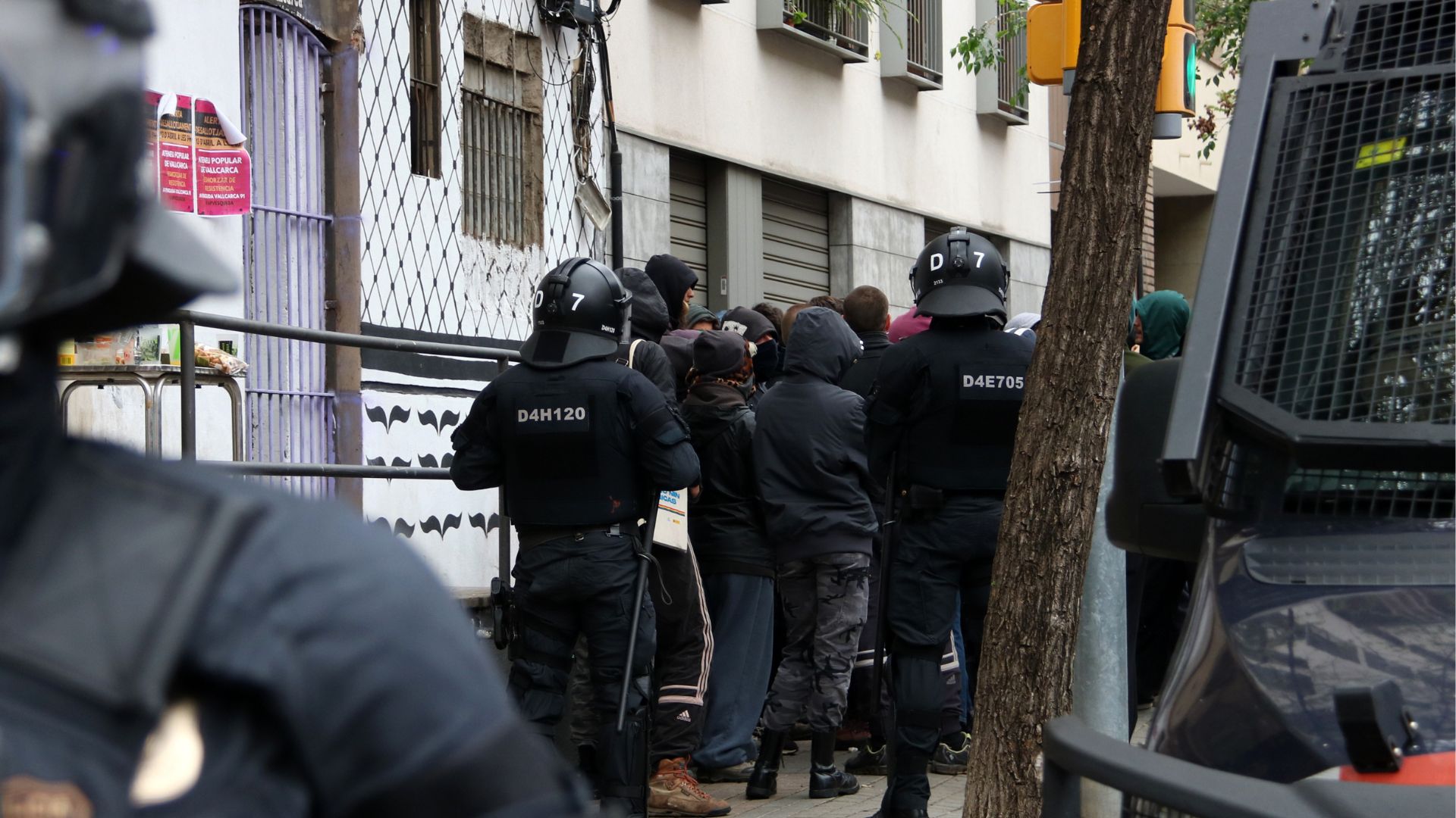 Desallotjament Ateneu Popular de Vallcarca
