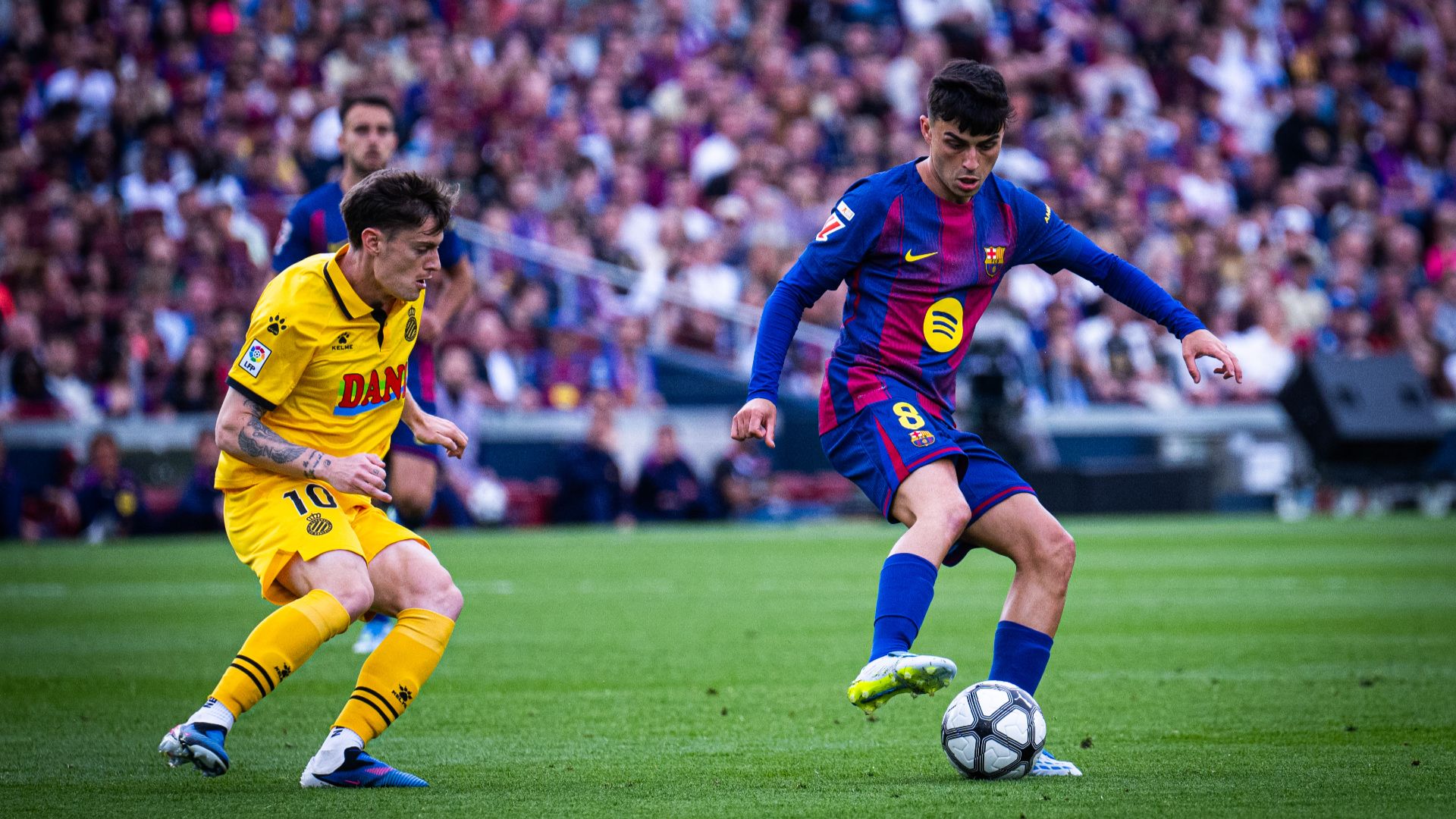 El Barça goleja l'Espanyol i acaricia el títol de Lliga | Primera Divisió