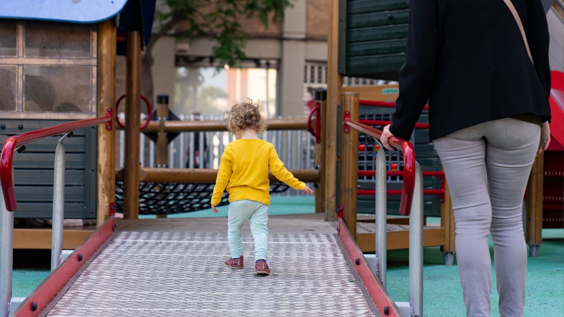 La Generalitat es planteja una "teràpia intensiva" per no separar els menors de les seves famílies | famílies, Generalitat de Catalunya, infància, menors