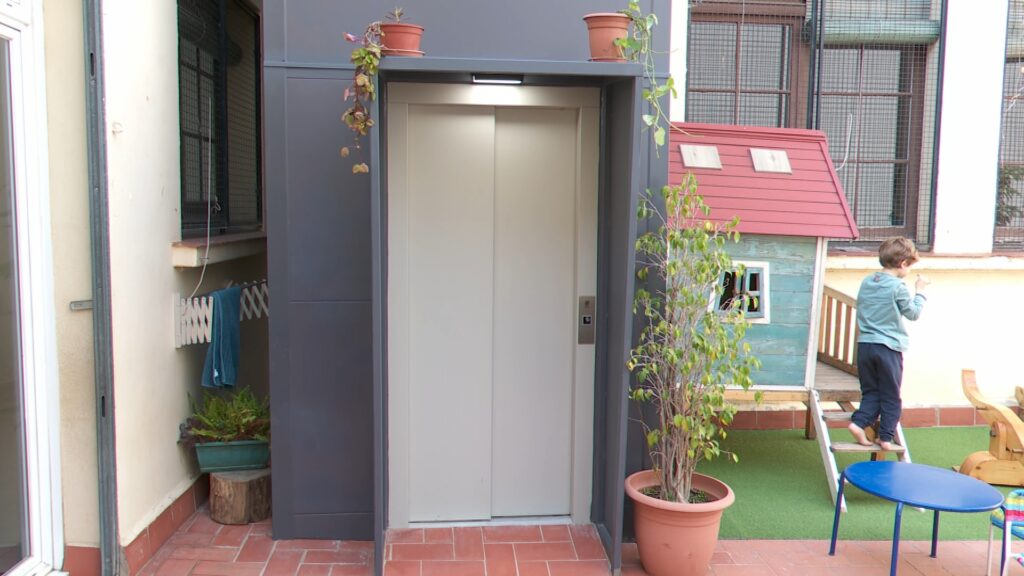 L'escola alternativa Espai Aigua del Guinardó demana l'homologació al Consorci d'Educació | Consorci d'Educació de Barcelona, Departament d'Educació, educació infantil, educació primària, escoles, integració social