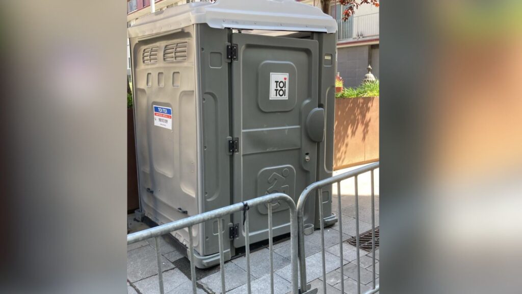 Obre a Hostafrancs el quart espai de suport a la regularització de migrants de Barcelona | Ajuntament de Barcelona, cues, immigració, migrants