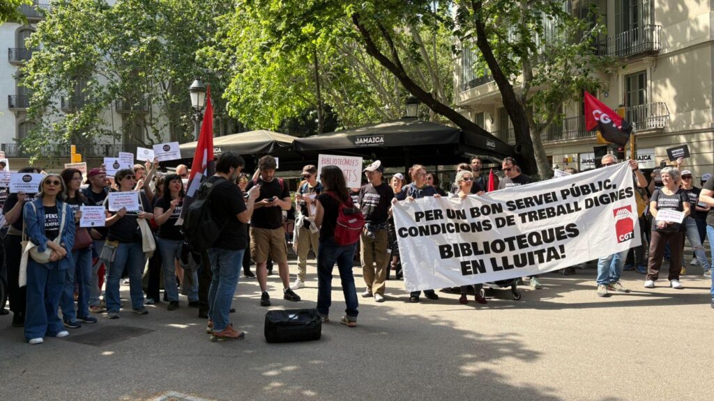 manifestacio vaga biblioteques barcelona