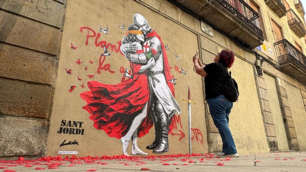Sant Jordi 2026 a Barcelona: roses, llibres i carrers plens en una diada massiva sense la Rambla | floristes, llibreries, llibres, roses, Sant Jordi