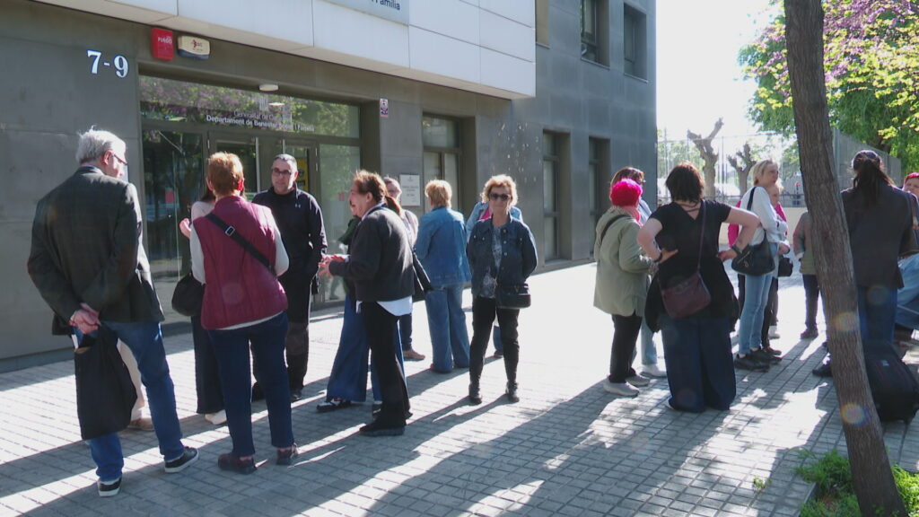 Familiars de la resid&egrave;ncia del Bon Pastor denuncien defici&egrave;ncies en el servei de la bugaderia