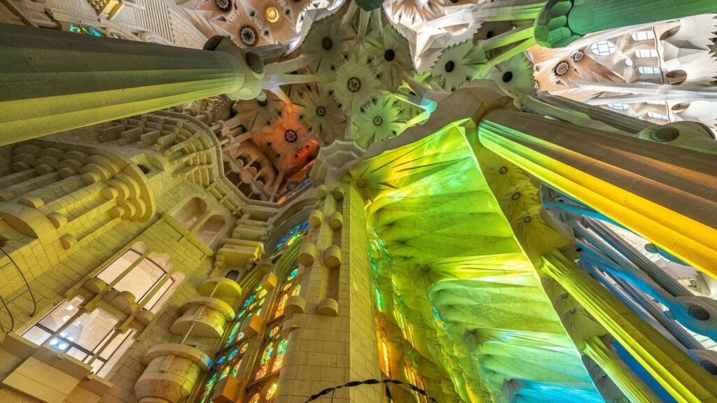 Portes obertes a Barcelona per Sant Jordi 2026: Què fer i visitar gratis el 23 d'abril? | edificis històrics, portes obertes, Sant Jordi