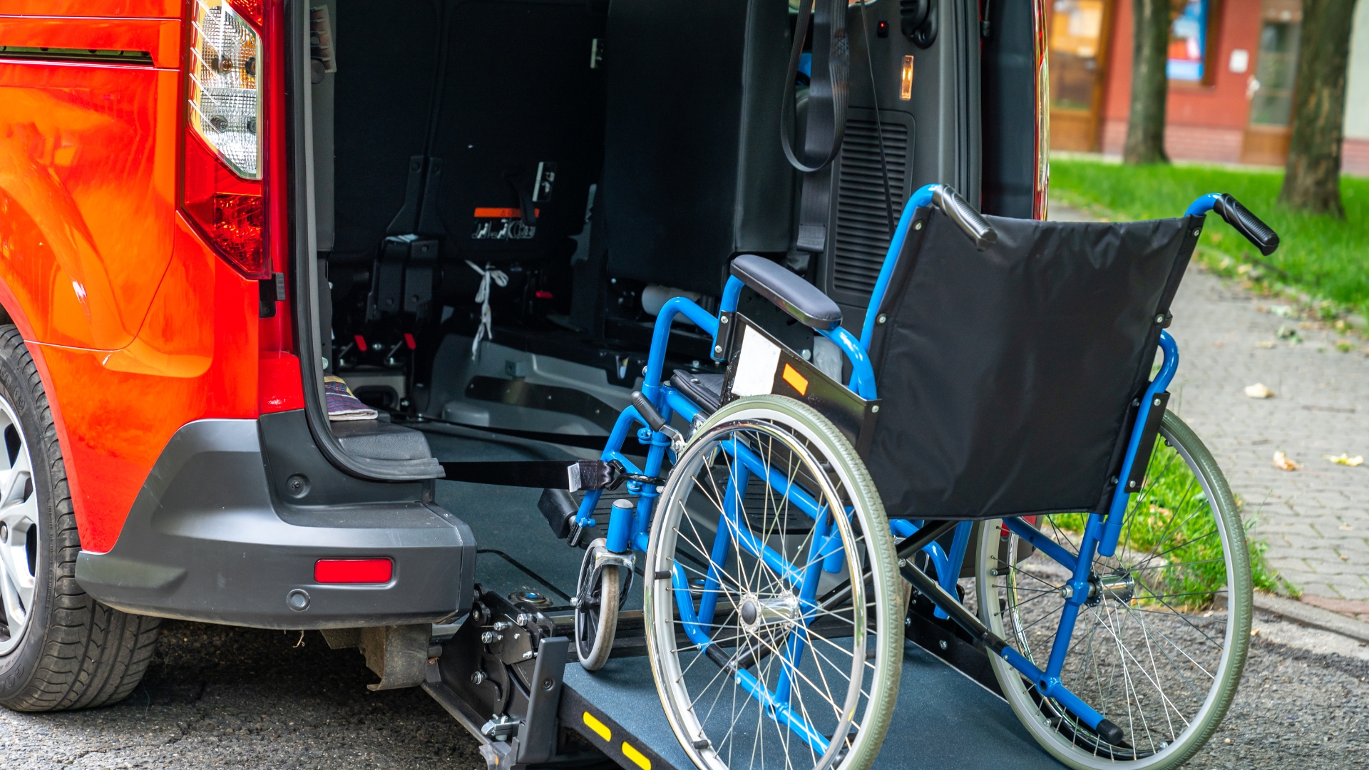 Síndic garantir transport escolar adaptat