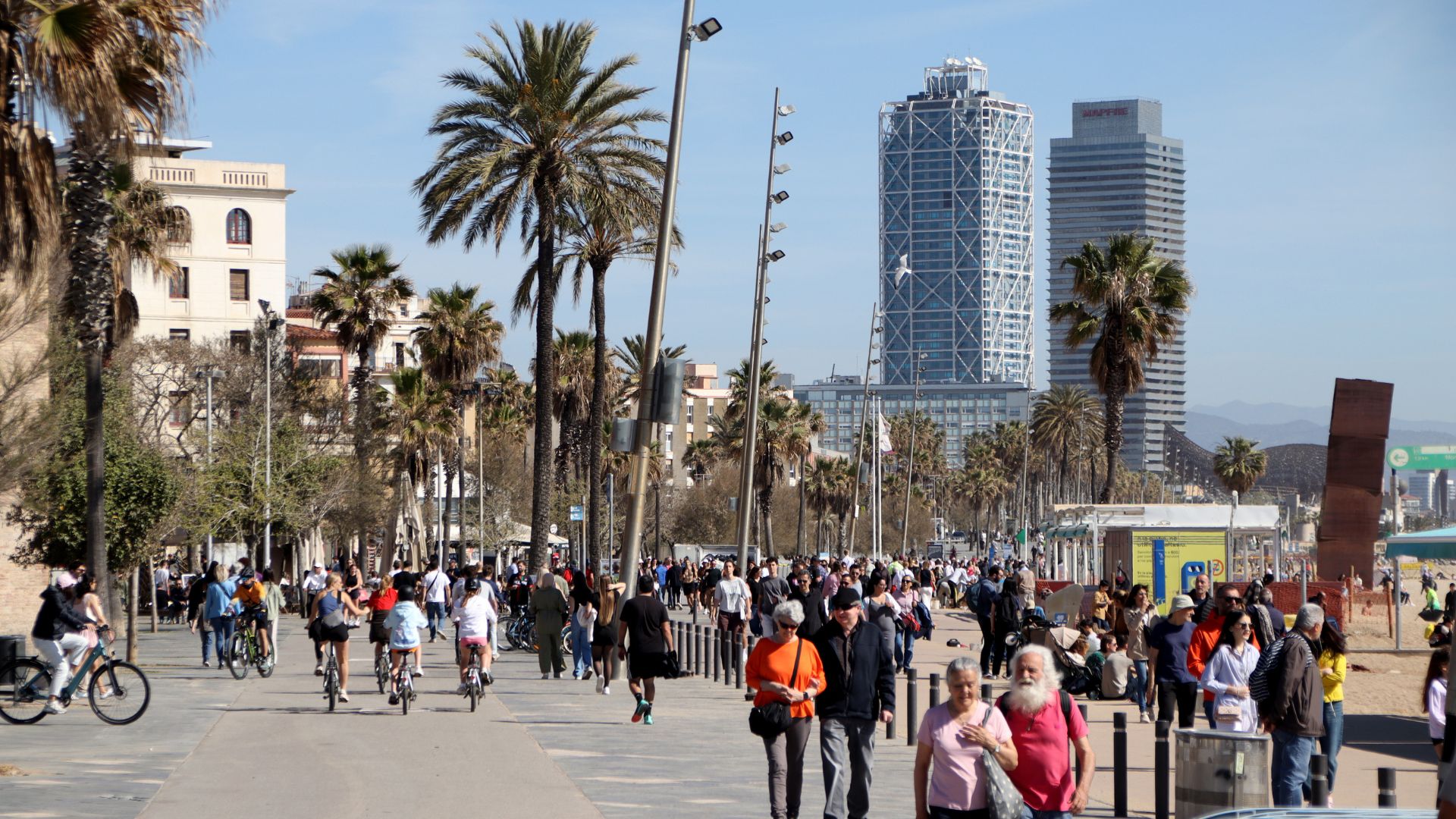 L'ocupació hotelera arriba al 85 % a Barcelona durant aquesta Setmana Santa | apartaments turístics, hotels, Orient Mitjà, Setmana Santa