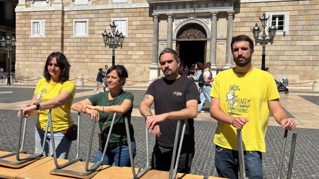 Els sindicats convoquen un nou cicle de vagues d'educació al maig i al juny | escoles, instituts, professorat, sindicats, vaga