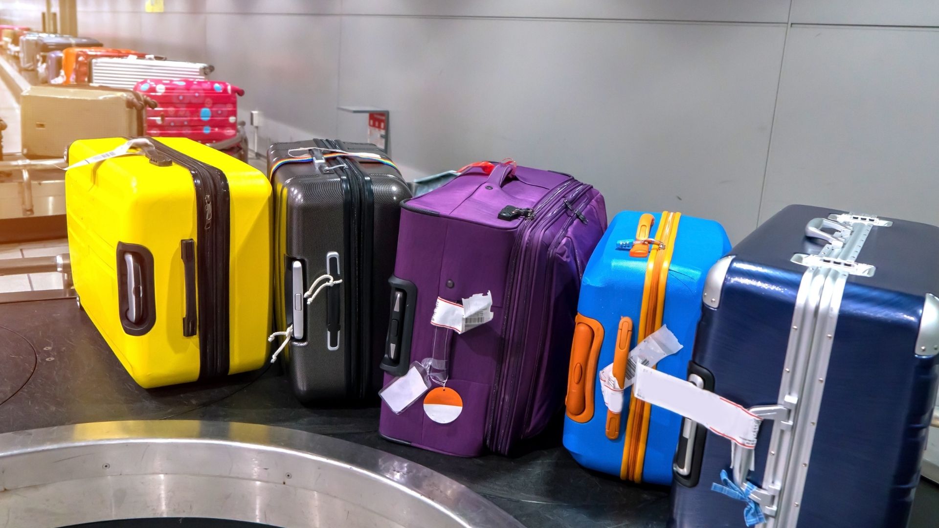 La CGT mantiene la huelga en el aeropuerto de Barcelona a partir de este martes | Aeropuerto Josep Tarradellas Barcelona-El Prat, CGT, trabajadores, huelga
