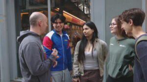 Estudiants de La Salle Barceloneta ideen uns vals de descompte per potenciar el comerç del barri