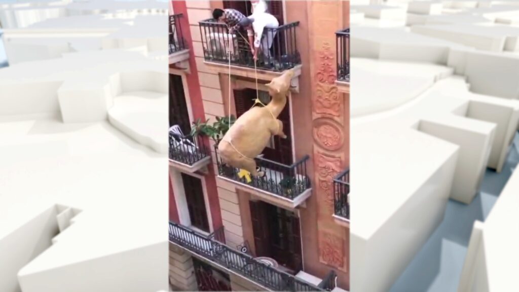 'Petons al cul', el documental que recupera la memòria del mercat d'"El Camello", a Portaferrissa | audiovisual, cine, curtmetratges, mercats, moda