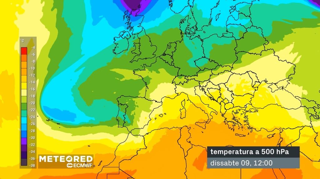 Repunt de la inestabilitat atmosfèrica: l'inici del cap de setmana, marcat per la pluja | Barcelona, pluja
