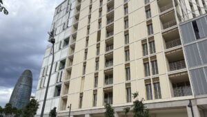 Un any després del sorteig de l’Illa Glòries: entre l’espera i la il·lusió d’estrenar pis