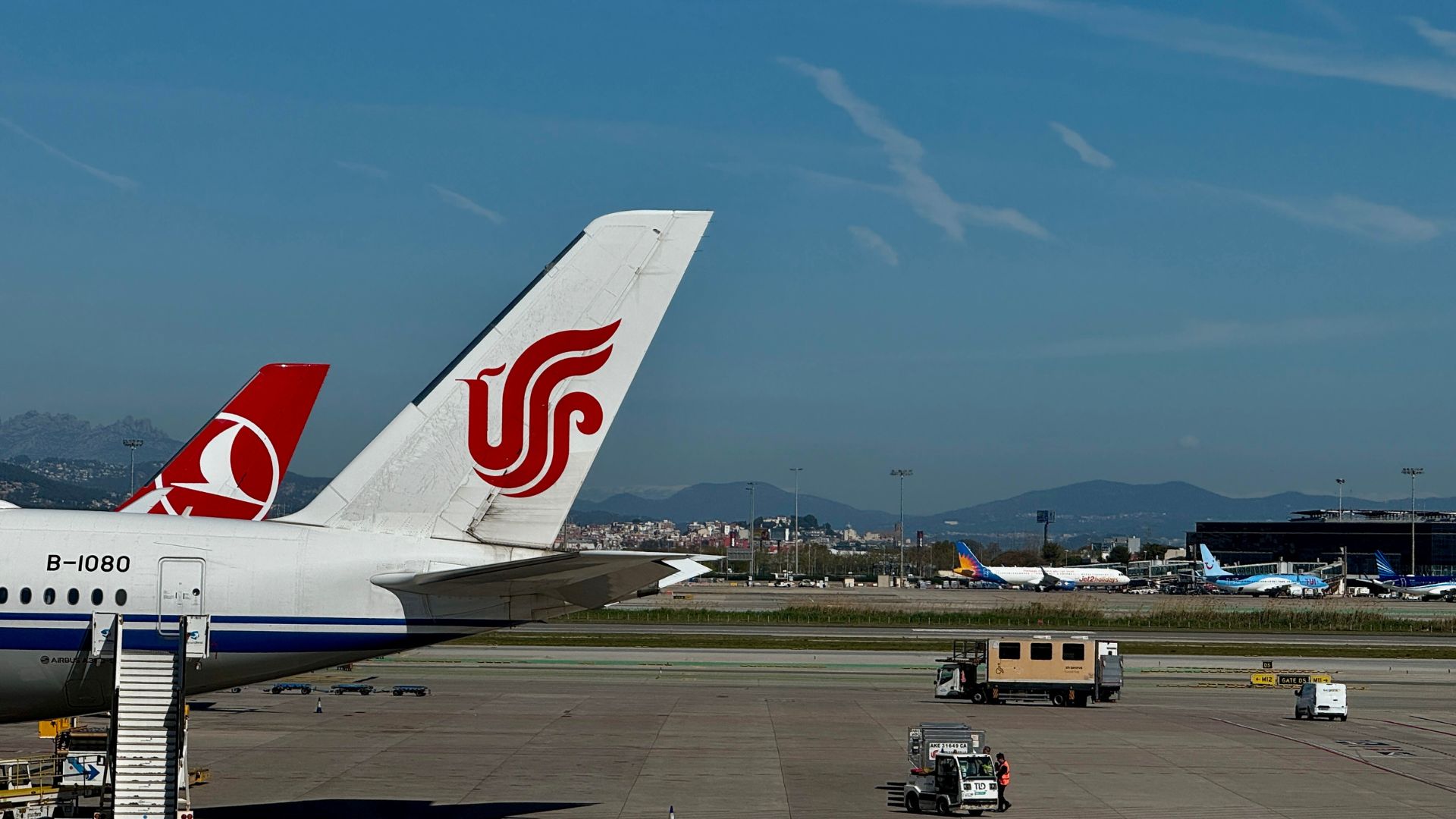 Avions, aeroport