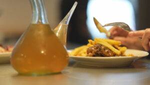 El Dijous, un bar cooperatiu que fa barri a la Nova Esquerra de l’Eixample