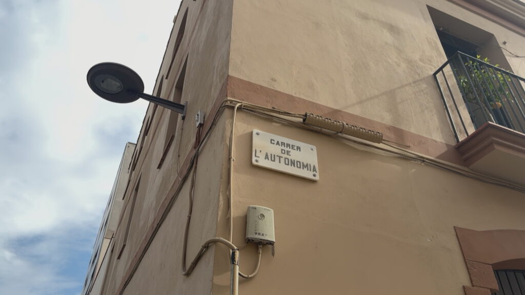Ruta pels noms, plaques i curiositats urbanes de Sants, Hostafrancs i la Bordeta | carrers, via pública