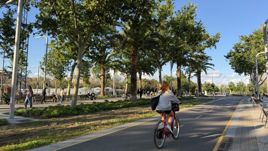 Revolució verda al carril bici de la Diagonal aquests dies de maig