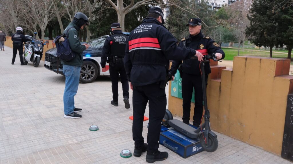 dinam&ograve;metre control gu&agrave;rdia urbana Cornell&agrave; Llobregat