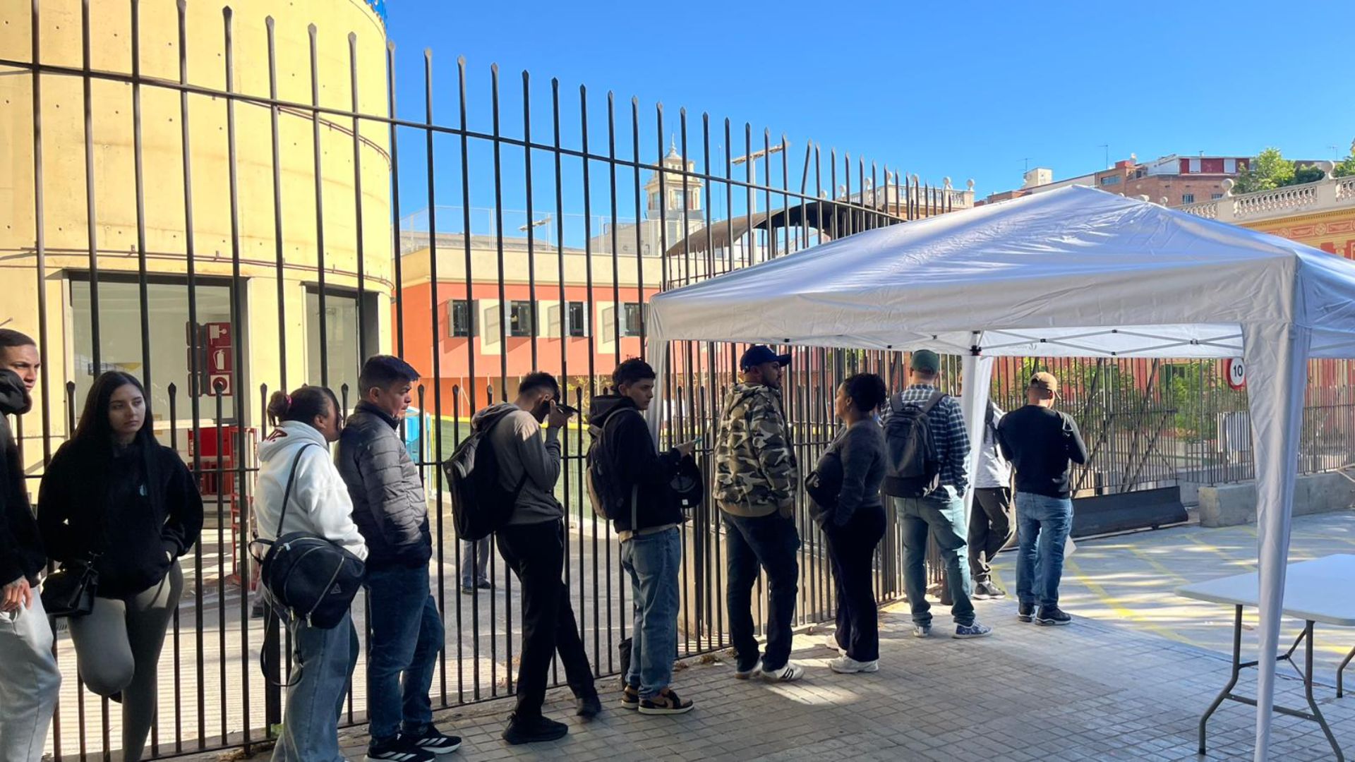 L'Ajuntament de Barcelona ha atès més de 47.000 immigrants en el procés de regularització | Ajuntament de Barcelona, immigració, migrants