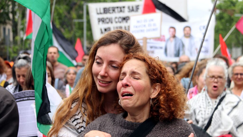 emoci&oacute; per l'alliberament dels activistes de la Flotilla Sif Abukeshek i Thiago Avila 