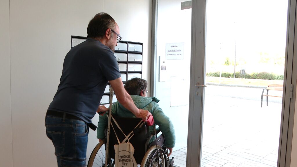 Un any després del sorteig de l'Illa Glòries: entre l'espera i la il·lusió d'estrenar pis | habitatge públic, lloguer