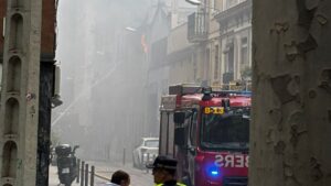 11 ferits en l’explosió d’una bombona de butà en un edifici d’habitatges del Poblenou