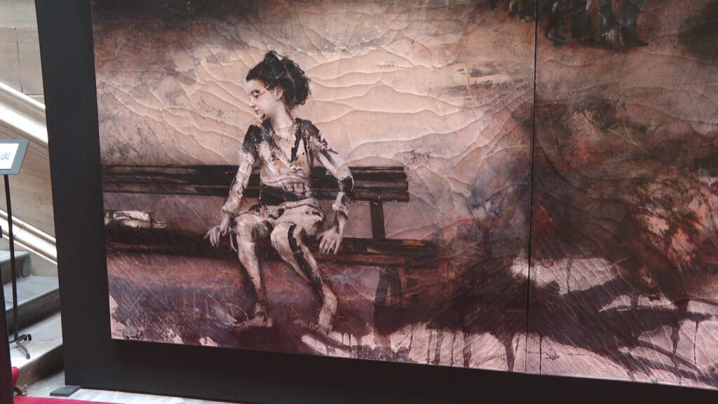 'Llum', de Lita Cabellut, il·lumina l'Edifici Històric de la UB | pintura, Universitat de Barcelona (UB)