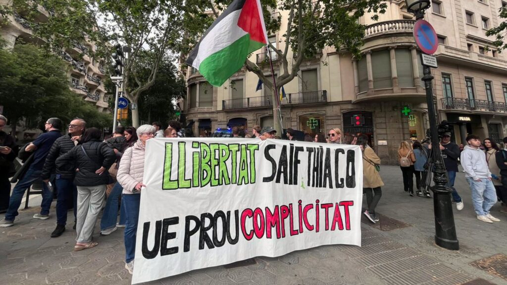 Manifestació a Barcelona per exigir l'alliberament dels detinguts de la flotilla per Israel | Flotilla, Israel, manifestacions a Barcelona, Palestina