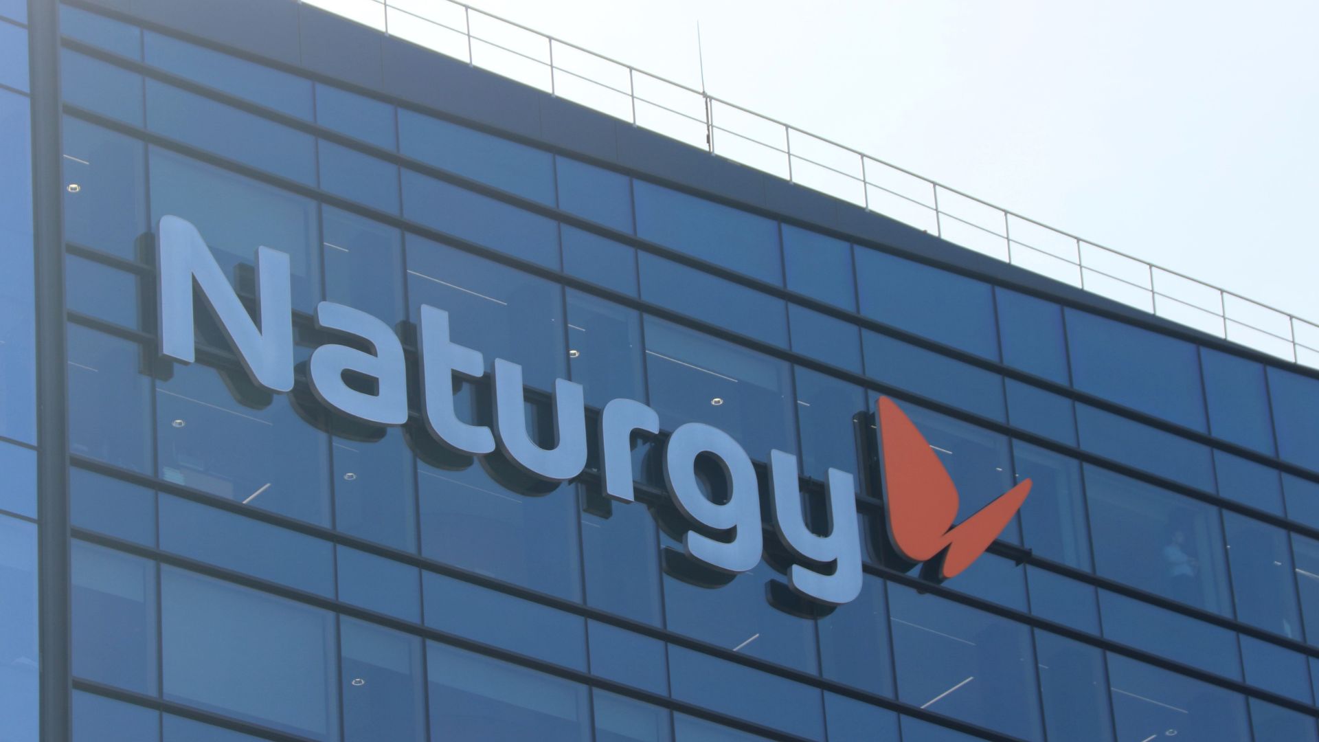 L'OCU alerta de possible fishing davant el ciberatac a Naturgy