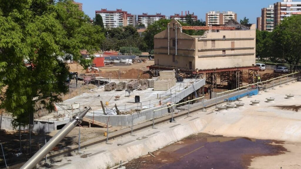 Can Carreres, la masia enlairada: "L'esforç s'ho valia per conservar el llegat del passat" | arquitectura, Barris, equipaments, masies, patrimoni arquitectònic