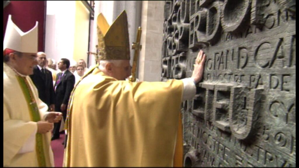 La porta de la Sagrada Família que es podria tornar a obrir amb la visita del papa a Barcelona | arquitectura, papa Benet XVI, papa Lleó XIV, Sagrada Família