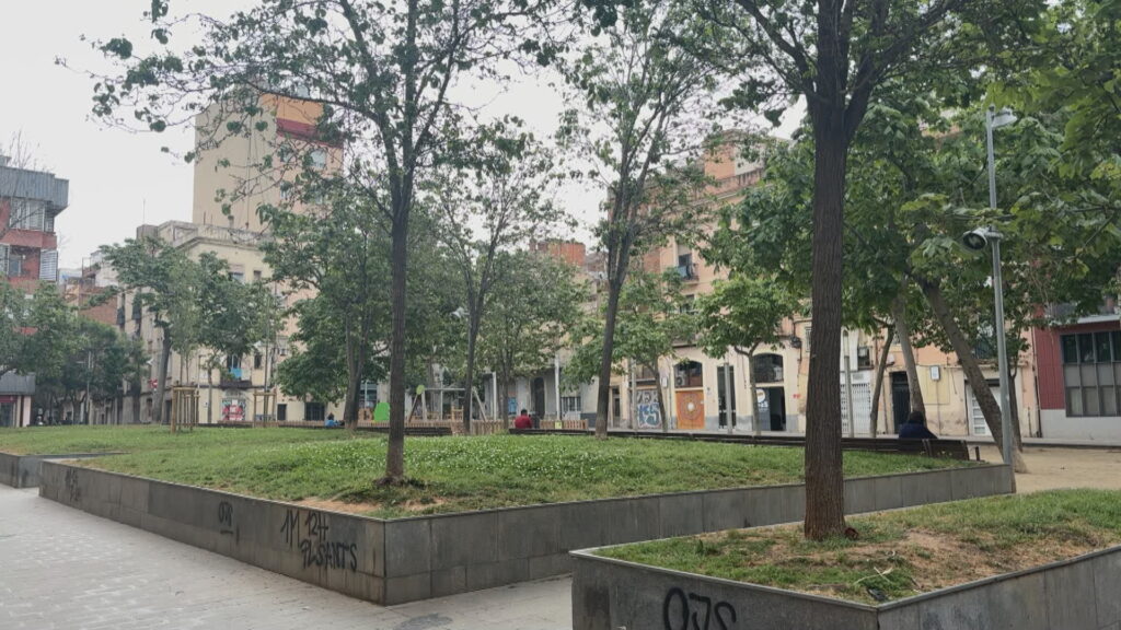Ruta pels noms, plaques i curiositats urbanes de Sants, Hostafrancs i la Bordeta | carrers, via pública