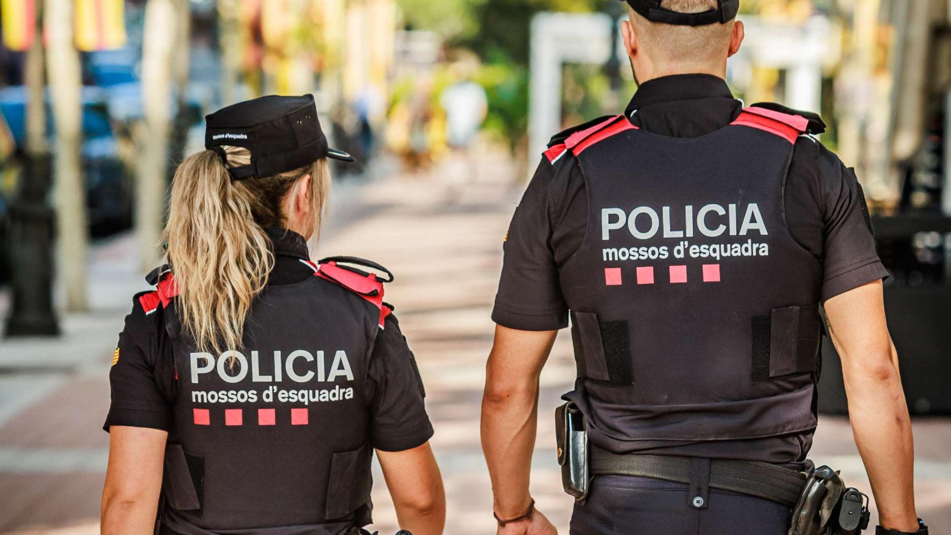 Interior matisa que la prova de mossos a centres educatius continua | Departament d'Interior, escoles, instituts, Mossos d'Esquadra