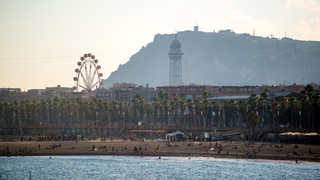 Set platges de Barcelona amb bandera blava el 2026: la ciutat suma un guardó més que l’any passat | mar, mar Mediterrani, platges, platja de la Mar Bella, platja del Bogatell