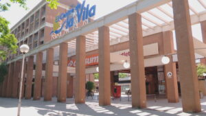 Reclamen que l’Ajuntament intervingui per aturar la subhasta d’El Centre de la Vila