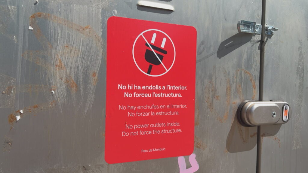 Una escala mecànica de Montjuïc, fora de servei, mentre BSM reforça la seguretat pel vandalisme | accessibilitat, Barris, Parc de Montjuïc, seguretat, vandalisme