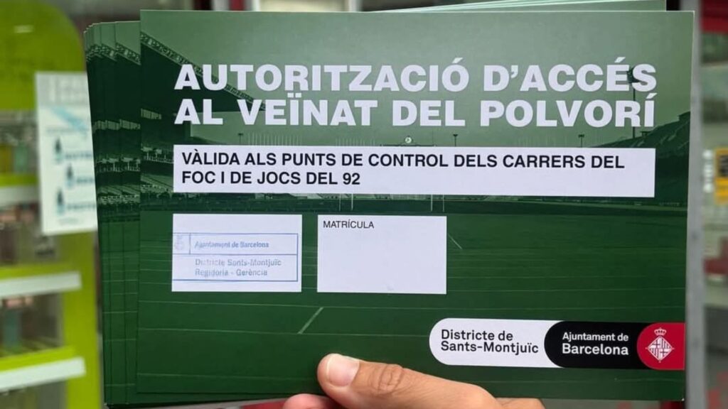 Els veïns de Montjuïc, confosos per les restriccions en mobilitat durant la visita del papa | autobús, Estadi Olímpic Lluís Companys, papa Lleó XIV, queixes veïnals, religió, trànsit, transport públic