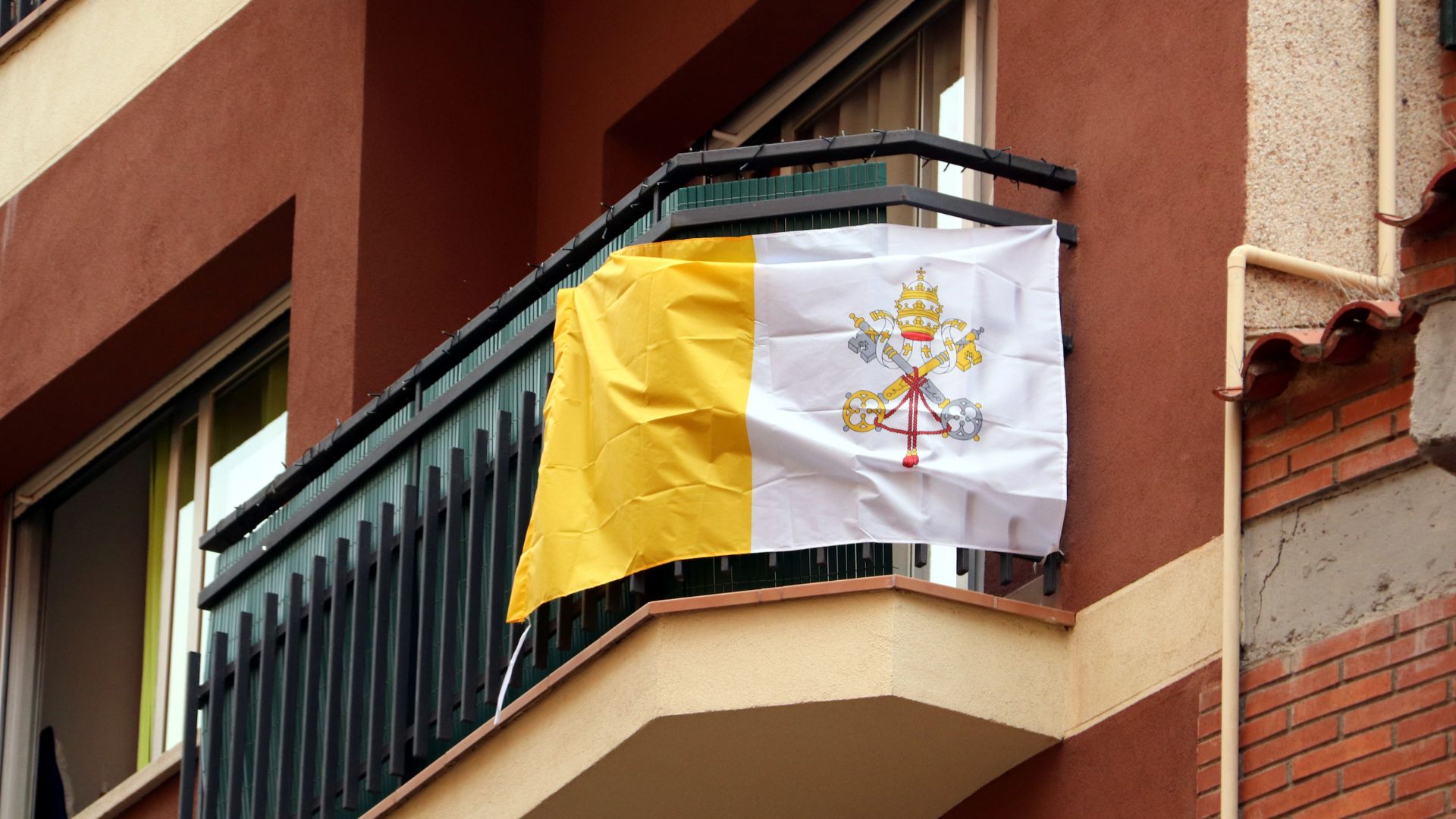 bandera visita papa Lleó XIV a Barcelona