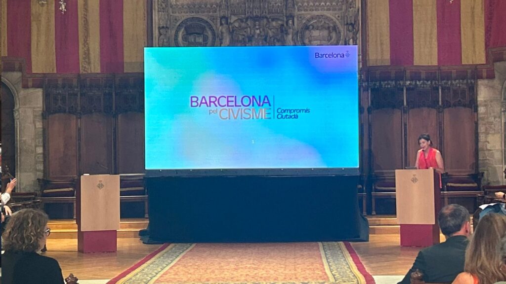 Barcelona constitueix el Compromís Ciutadà pel Civisme, un espai per fomentar la convivència | Barcelona, convivència, entitats, espai públic, participació ciutadana