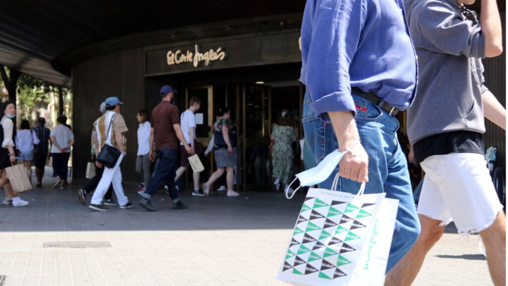 El Corte Inglés dispara els beneficis un 22,8 % i guanya 628 milions el 2025 | compres